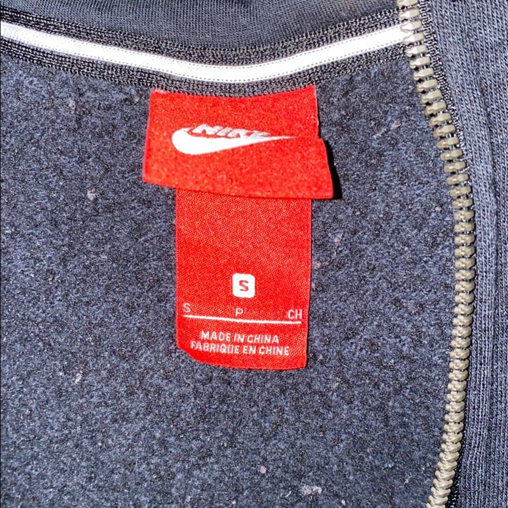 Nike jacket - Picture 3 of 3